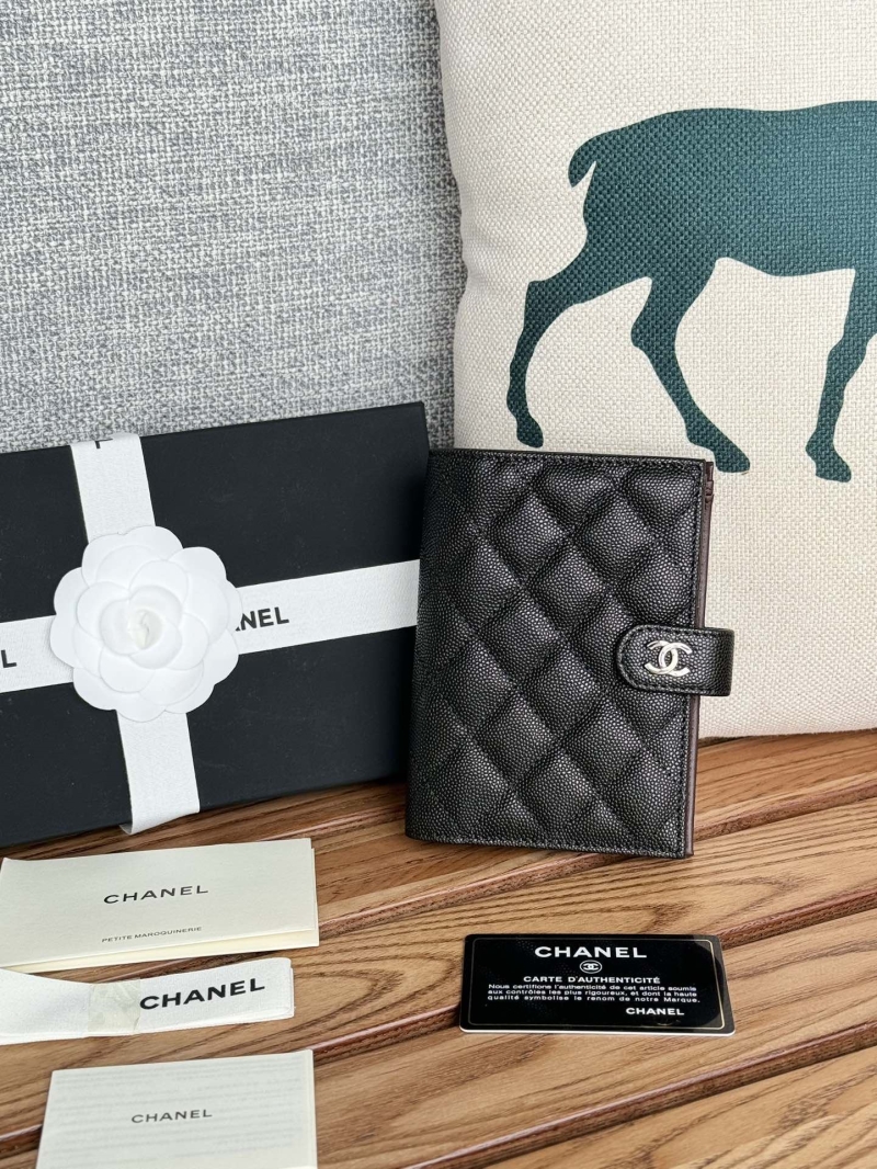 Ch**el wallet purse